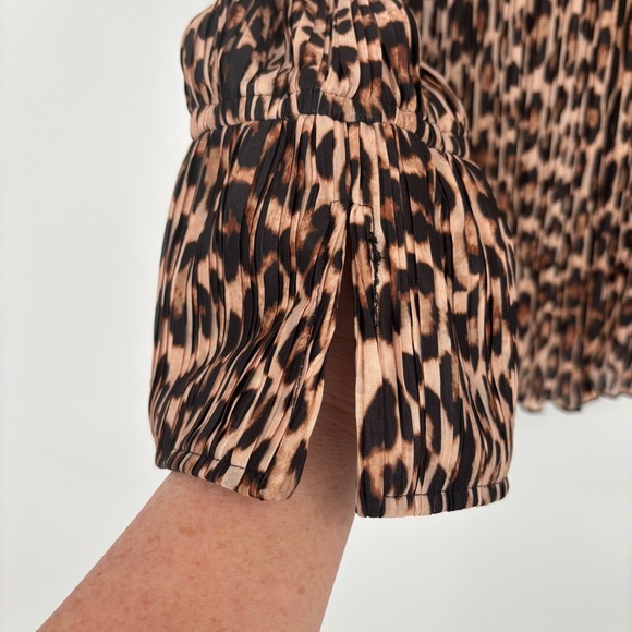 NWT Good American Plisse Leopard Long Sleeve Button Down Shirt Oversized Sz L/XL - Picture 8 of 14